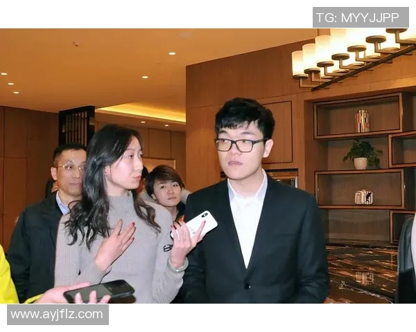 赛后复盘分析上海街舞队与杭州街舞队的战术意识与团队配合